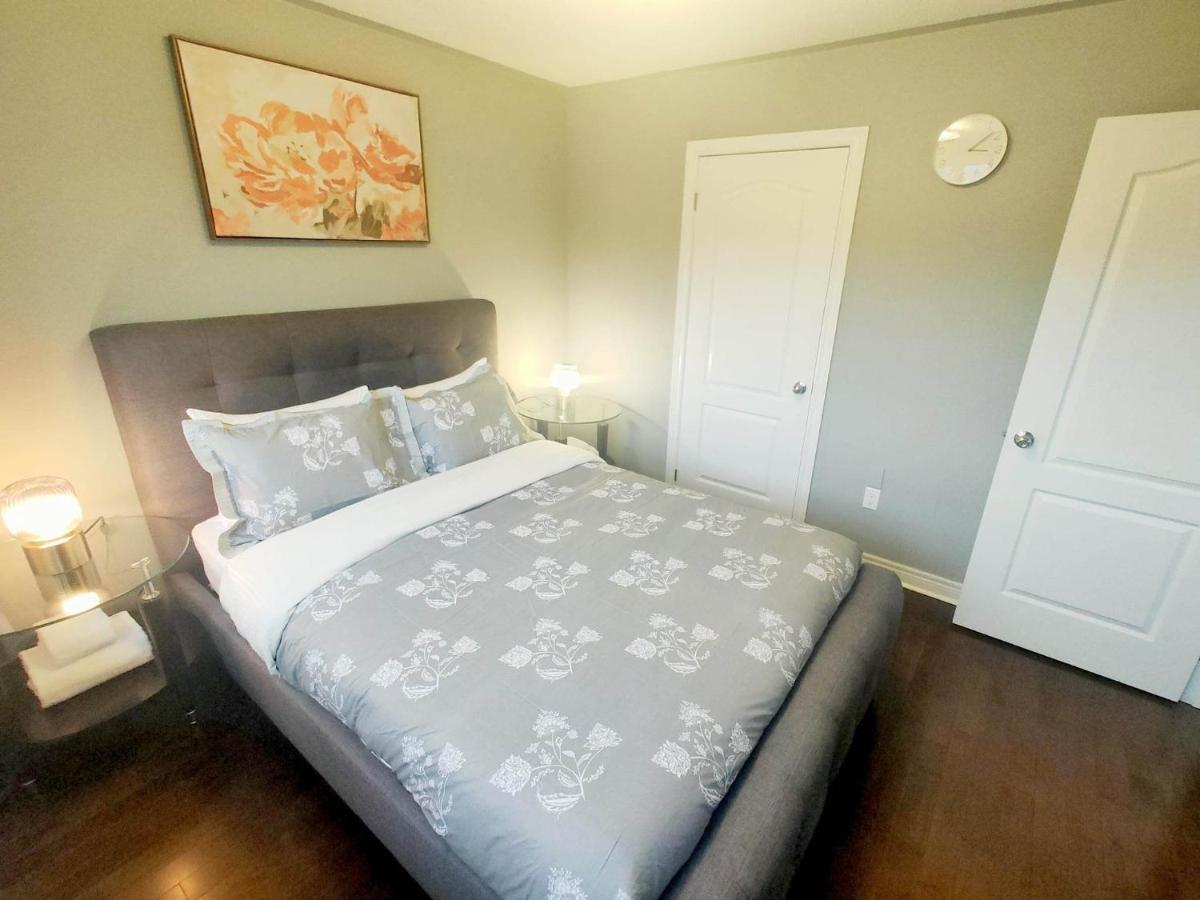 Affordable Room With Free Parking In Newmarket On Exterior foto