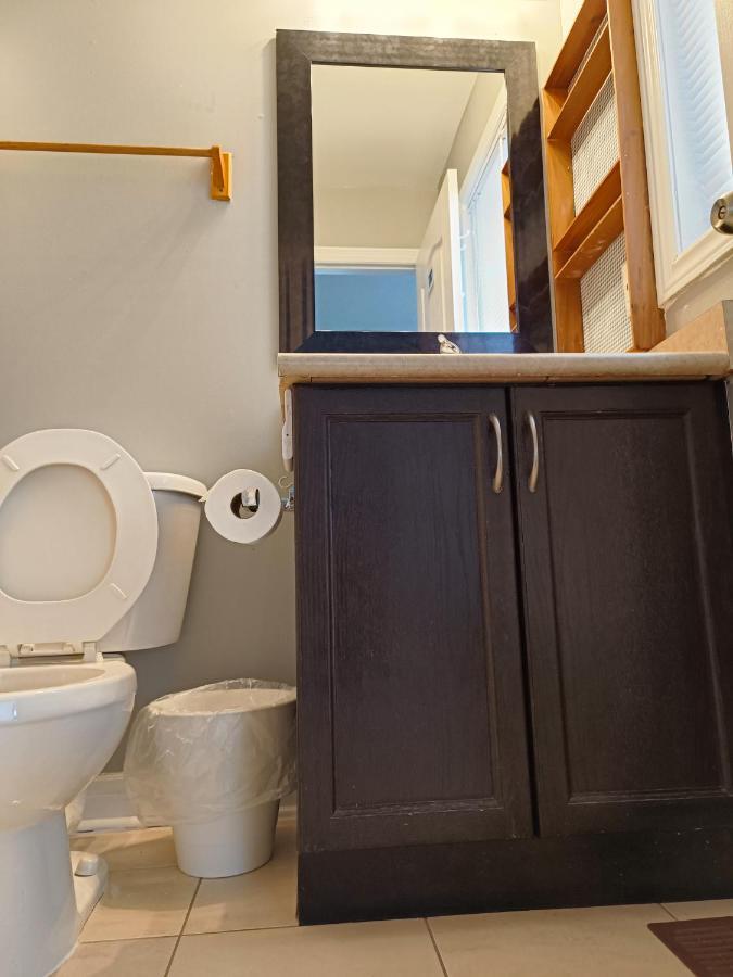Affordable Room With Free Parking In Newmarket On Exterior foto